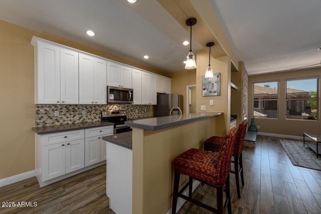 15221 N CLUBGATE Drive 2057, Scottsdale, AZ 85254