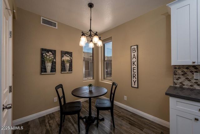 15221 N CLUBGATE Drive 2057, Scottsdale, AZ 85254