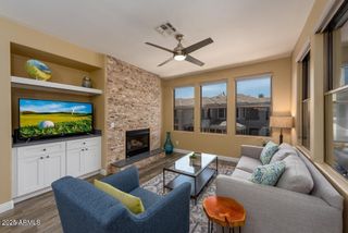 15221 N CLUBGATE Drive 2057, Scottsdale, AZ 85254