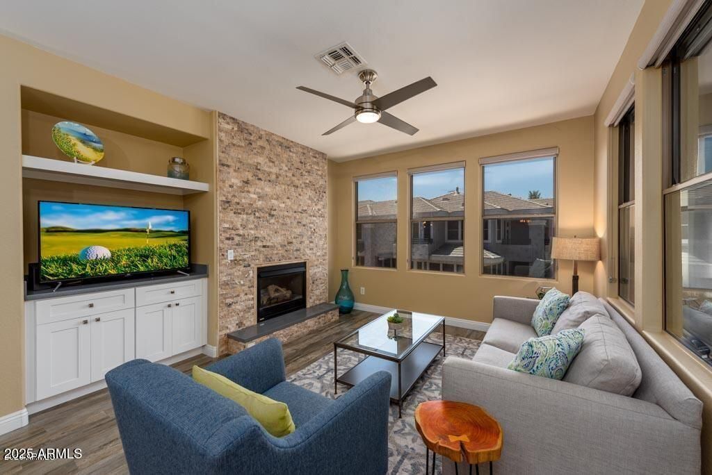 15221 N CLUBGATE Drive 2057, Scottsdale, AZ 85254