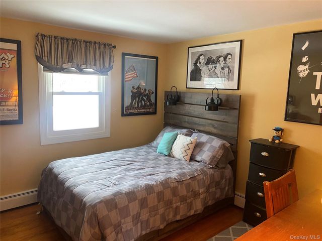 34 Ambassador Lane, Newburgh, NY 12550