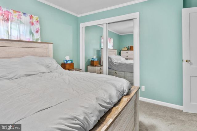 100 BEDFORD RD, Fairless Hills, PA 19030