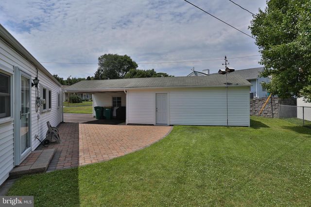 100 BEDFORD RD, Fairless Hills, PA 19030