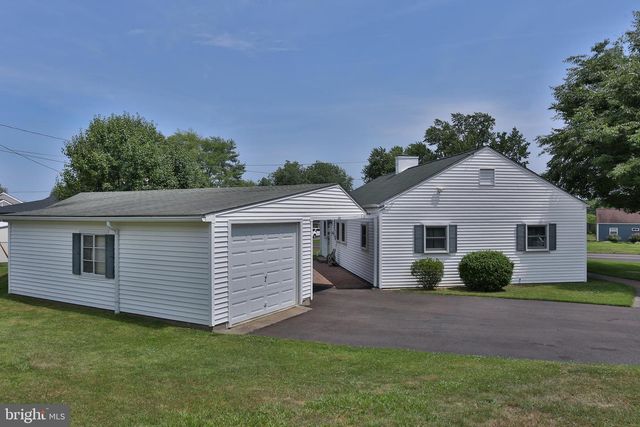 100 BEDFORD RD, Fairless Hills, PA 19030