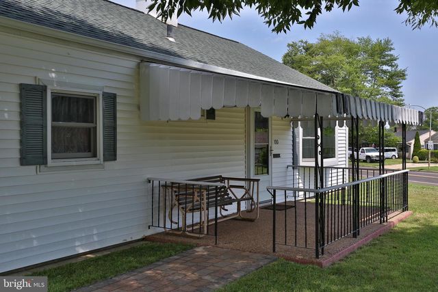 100 BEDFORD RD, Fairless Hills, PA 19030