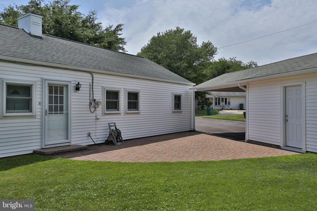 100 BEDFORD RD, Fairless Hills, PA 19030
