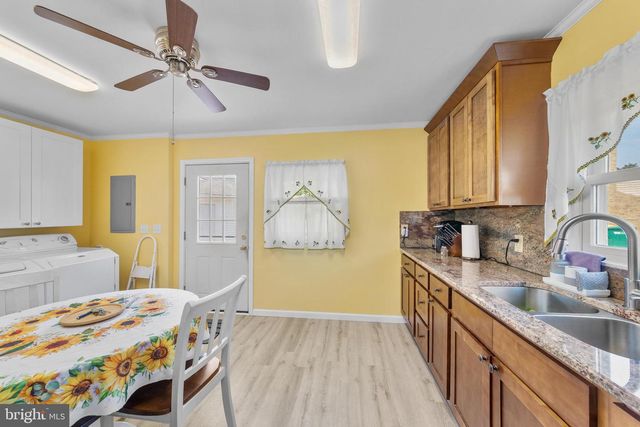 100 BEDFORD RD, Fairless Hills, PA 19030