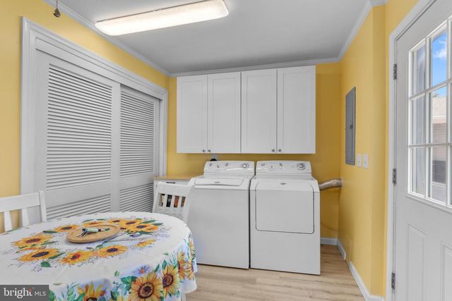 100 BEDFORD RD, Fairless Hills, PA 19030
