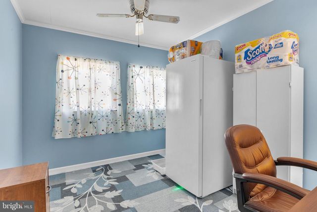 100 BEDFORD RD, Fairless Hills, PA 19030