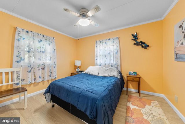 100 BEDFORD RD, Fairless Hills, PA 19030
