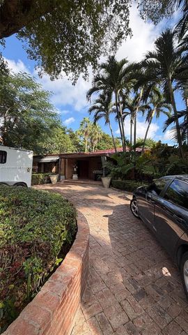 5877 SW 123rd Ave Main, Miami, FL 33183