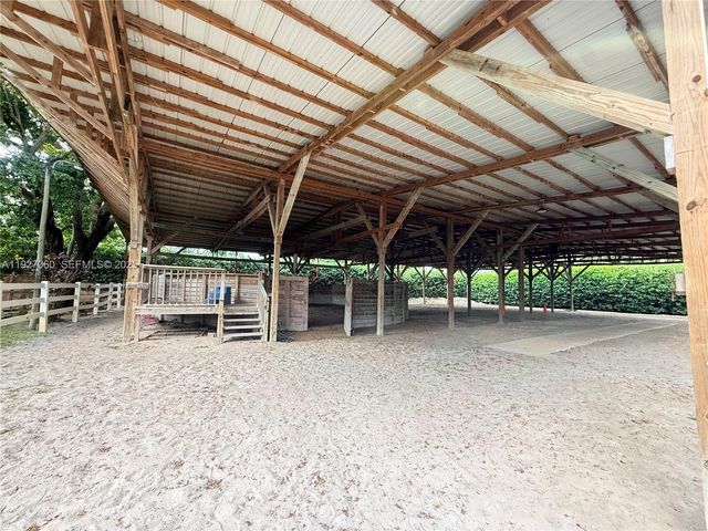 5877 SW 123rd Ave Main, Miami, FL 33183