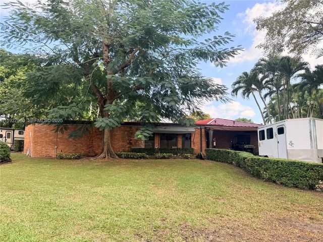 5877 SW 123rd Ave Main, Miami, FL 33183