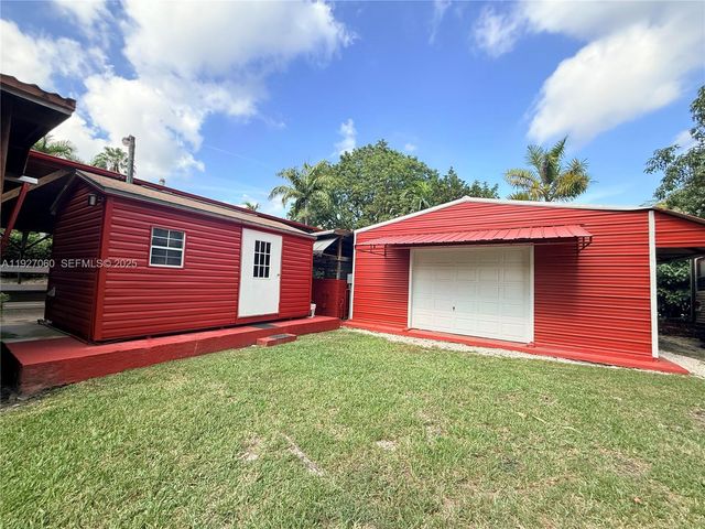 5877 SW 123rd Ave Main, Miami, FL 33183