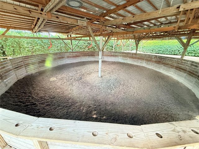 5877 SW 123rd Ave Main, Miami, FL 33183