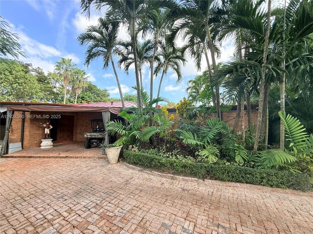 5877 SW 123rd Ave Main, Miami, FL 33183