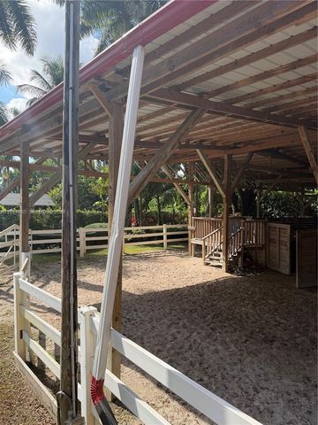 5877 SW 123rd Ave Main, Miami, FL 33183