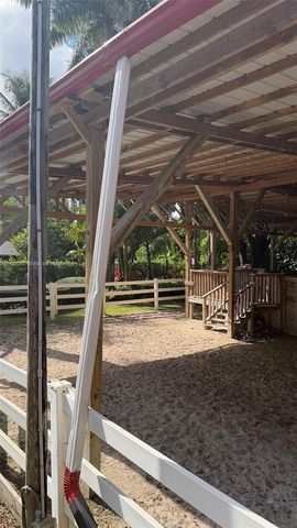 5877 SW 123rd Ave Main, Miami, FL 33183