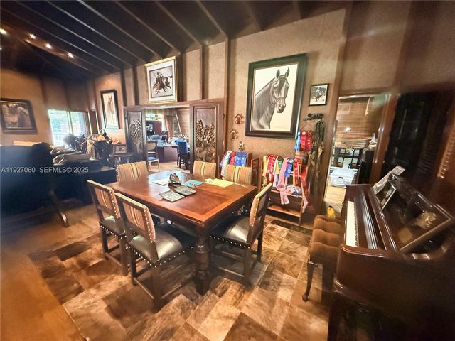 5877 SW 123rd Ave Main, Miami, FL 33183