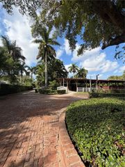 5877 SW 123rd Ave Main, Miami, FL 33183