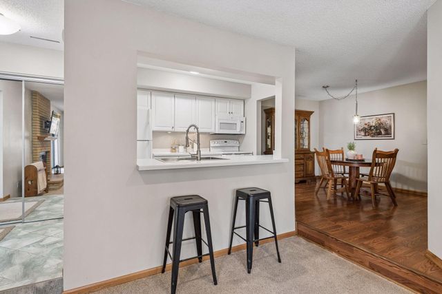 1811 Yuma Lane N, Plymouth, MN 55447