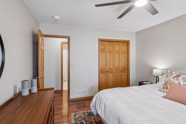 1811 Yuma Lane N, Plymouth, MN 55447