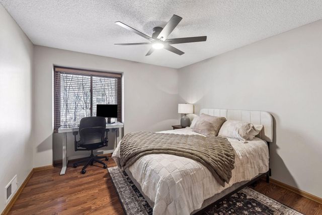 1811 Yuma Lane N, Plymouth, MN 55447