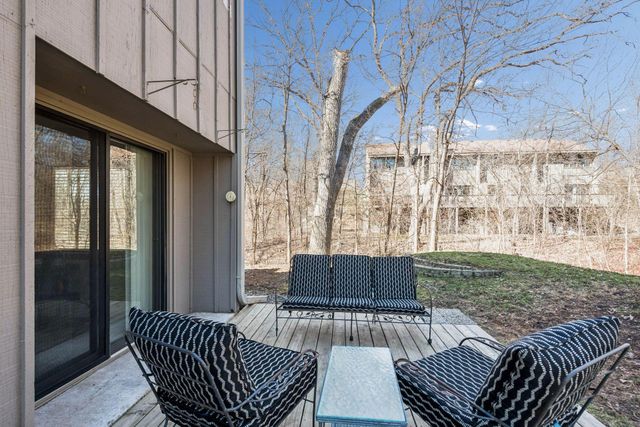 1811 Yuma Lane N, Plymouth, MN 55447