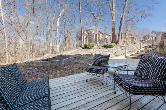 1811 Yuma Lane N, Plymouth, MN 55447