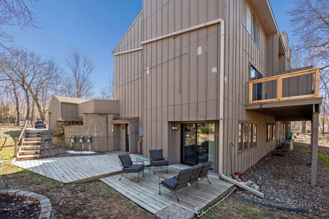 1811 Yuma Lane N, Plymouth, MN 55447