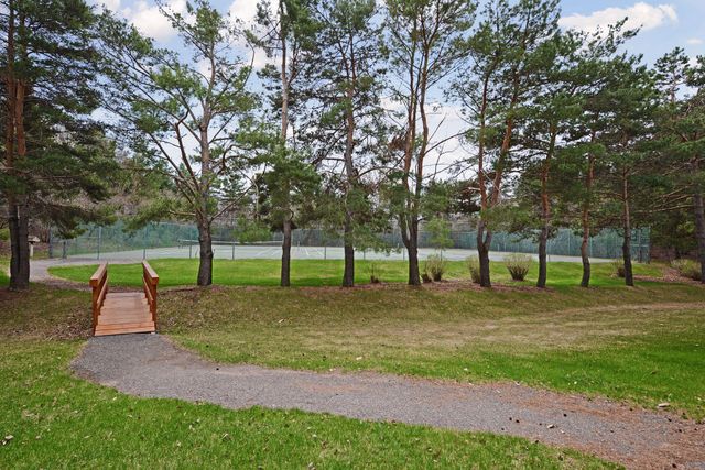 1811 Yuma Lane N, Plymouth, MN 55447