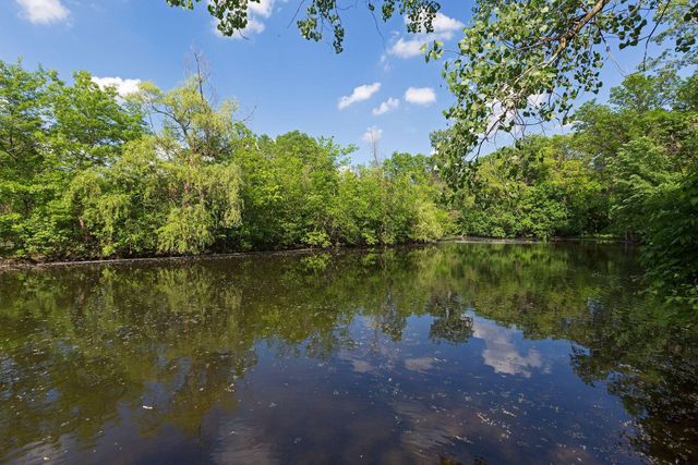 1811 Yuma Lane N, Plymouth, MN 55447