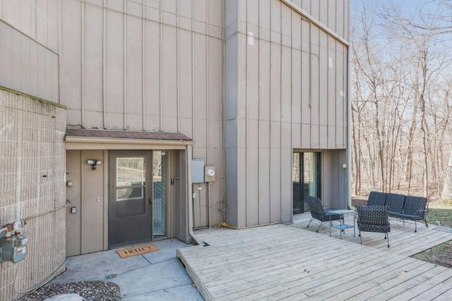 1811 Yuma Lane N, Plymouth, MN 55447