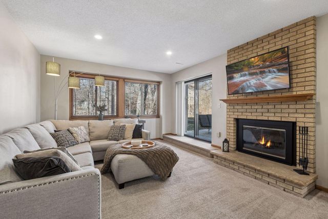 1811 Yuma Lane N, Plymouth, MN 55447