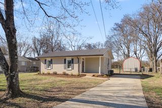 110 Green Meadow Dr, Gallatin, TN 37066