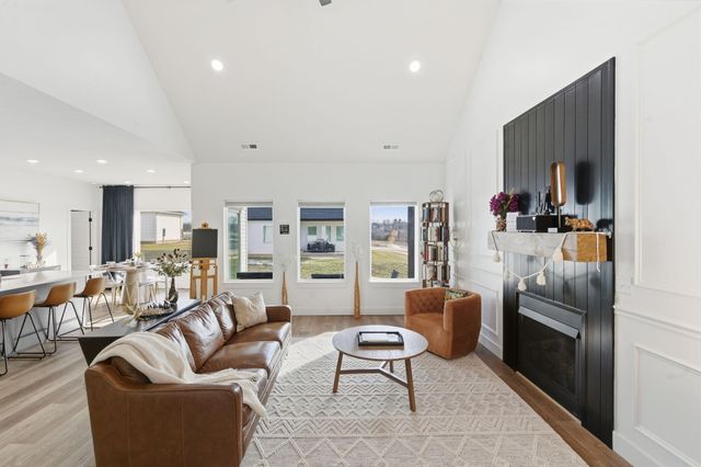 120 E Chloe Lane, Republic, MO 65738