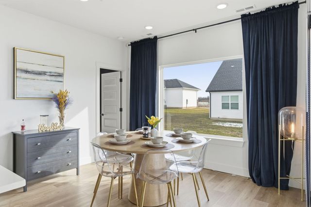 120 E Chloe Lane, Republic, MO 65738