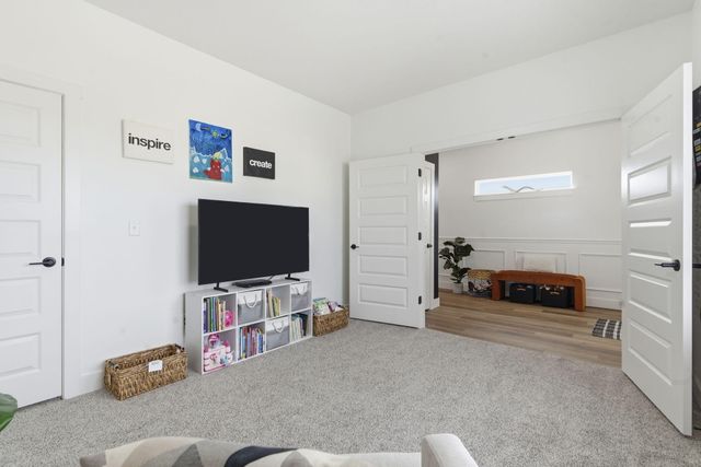 120 E Chloe Lane, Republic, MO 65738