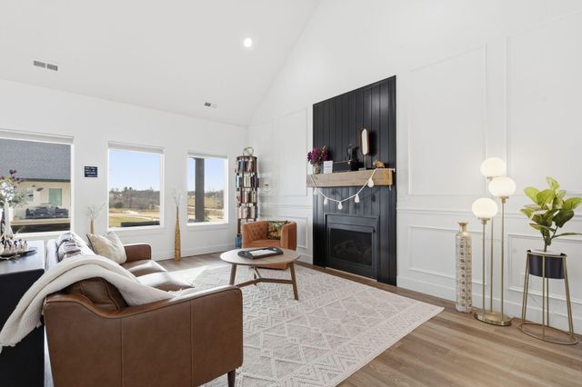 120 E Chloe Lane, Republic, MO 65738