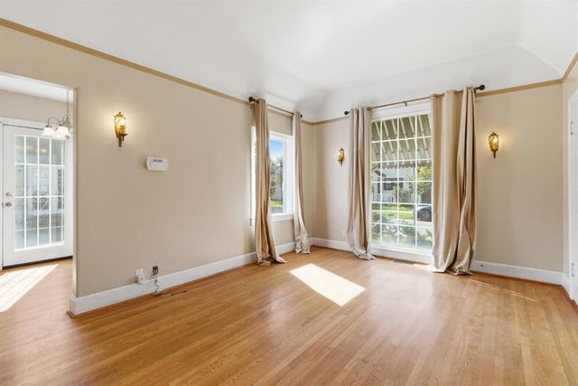 686 S Tuxedo Ave, Stockton, CA 95204