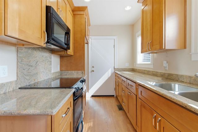 686 S Tuxedo Ave, Stockton, CA 95204