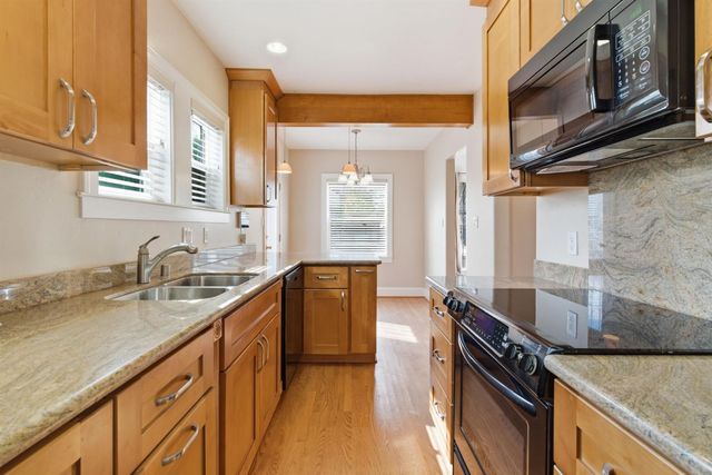 686 S Tuxedo Ave, Stockton, CA 95204