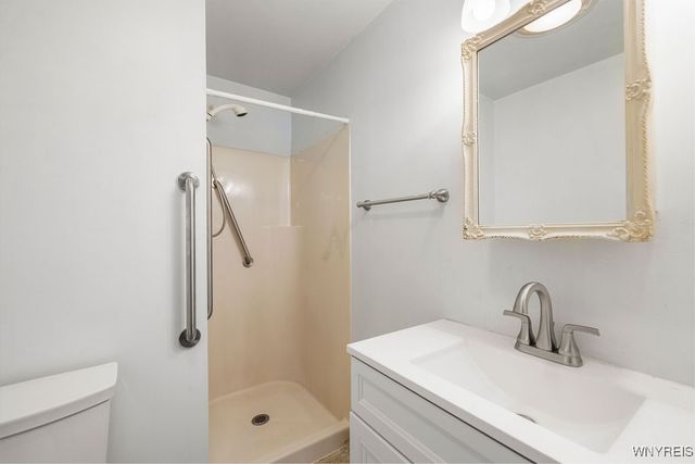 4822 East Eddy Drive, Lewiston, NY 14092