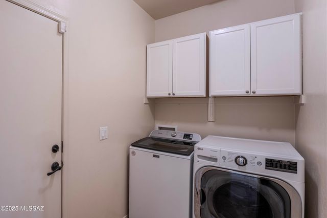 1042 E Madera Grove Lane, Sahuarita, AZ 85629