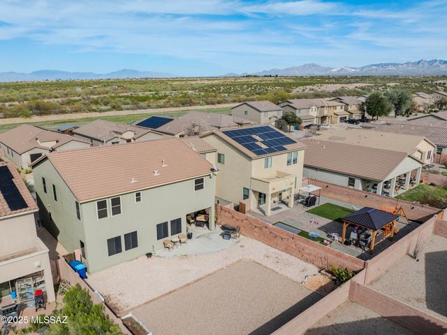 1042 E Madera Grove Lane, Sahuarita, AZ 85629