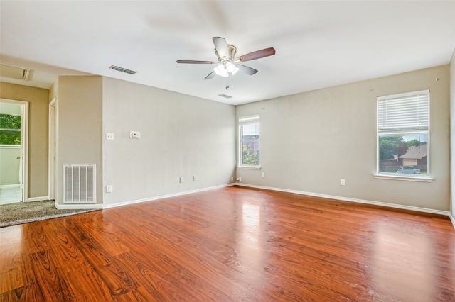 870 raintree Lane, Desoto, TX 75115
