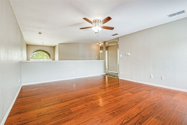 870 raintree Lane, Desoto, TX 75115