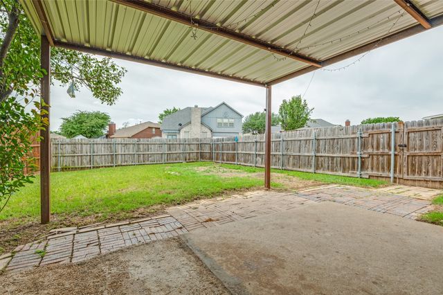 870 raintree Lane, Desoto, TX 75115