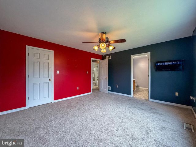 380 WENDOVER DR, Bunker Hill, WV 25413