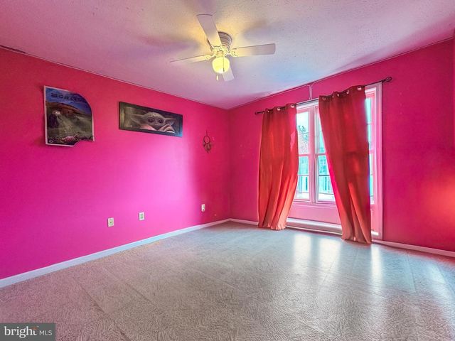 380 WENDOVER DR, Bunker Hill, WV 25413